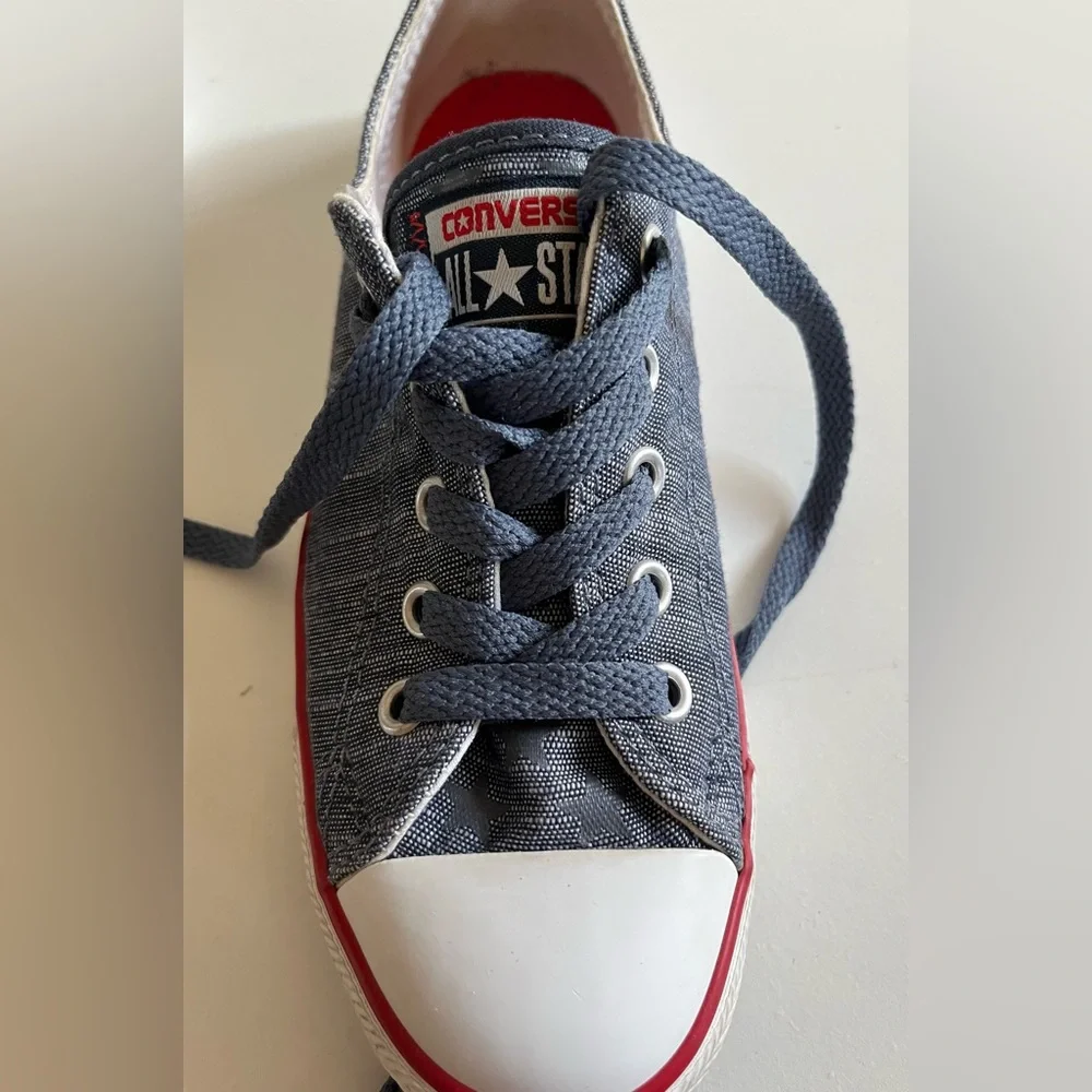 Converse All Star Chucks Low Top Blue Denim Women's Shoe Size 5